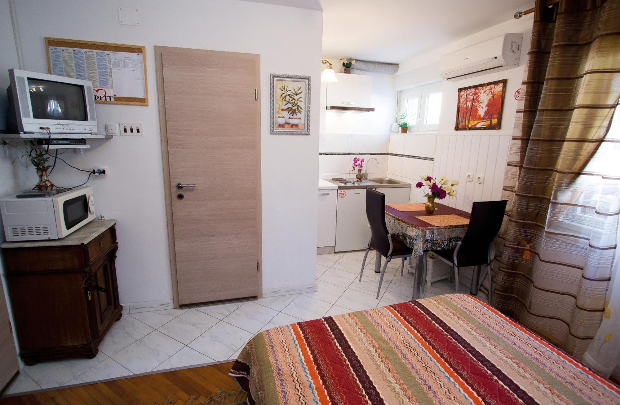 Apartament Crvena Orhideja *