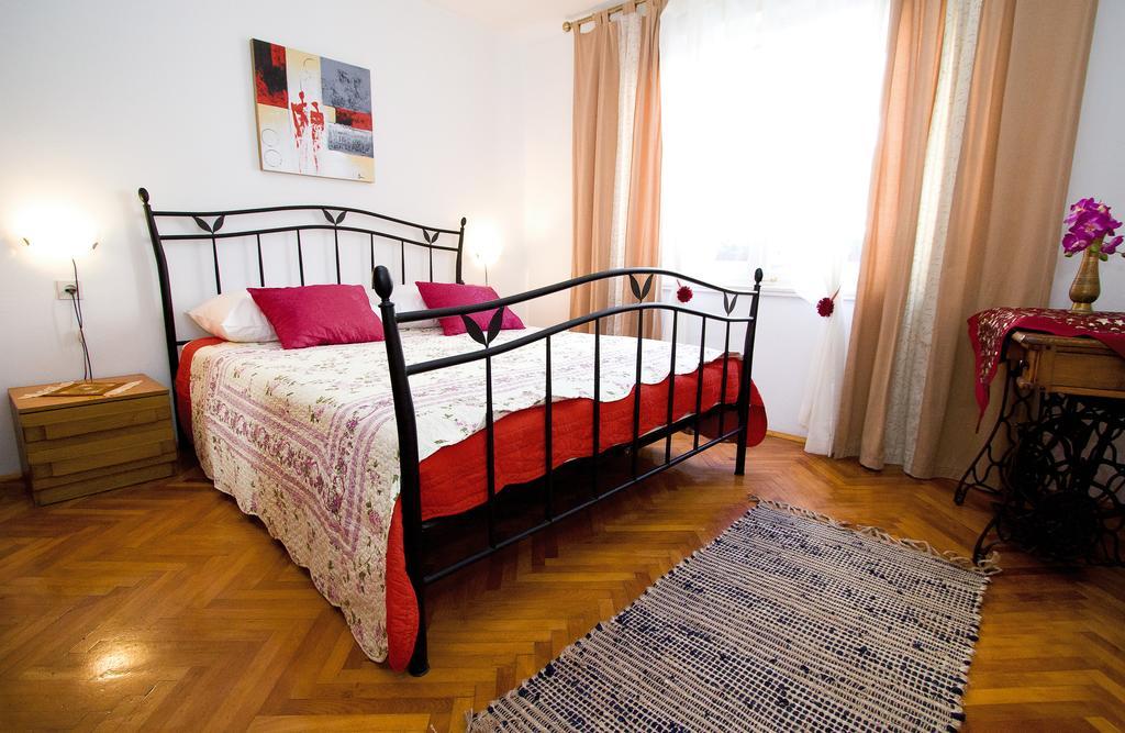 Apartament Crvena Orhideja *